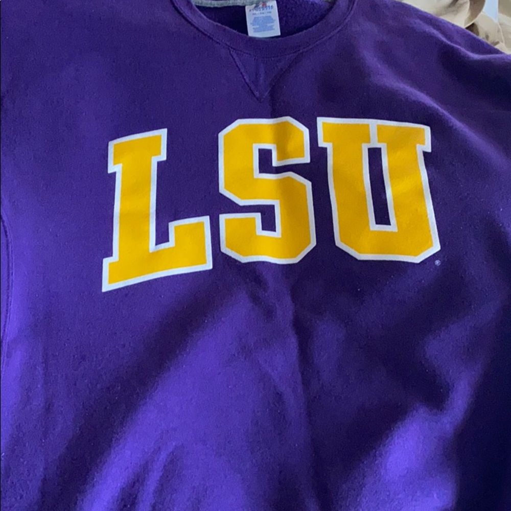 LSU sweatshirt